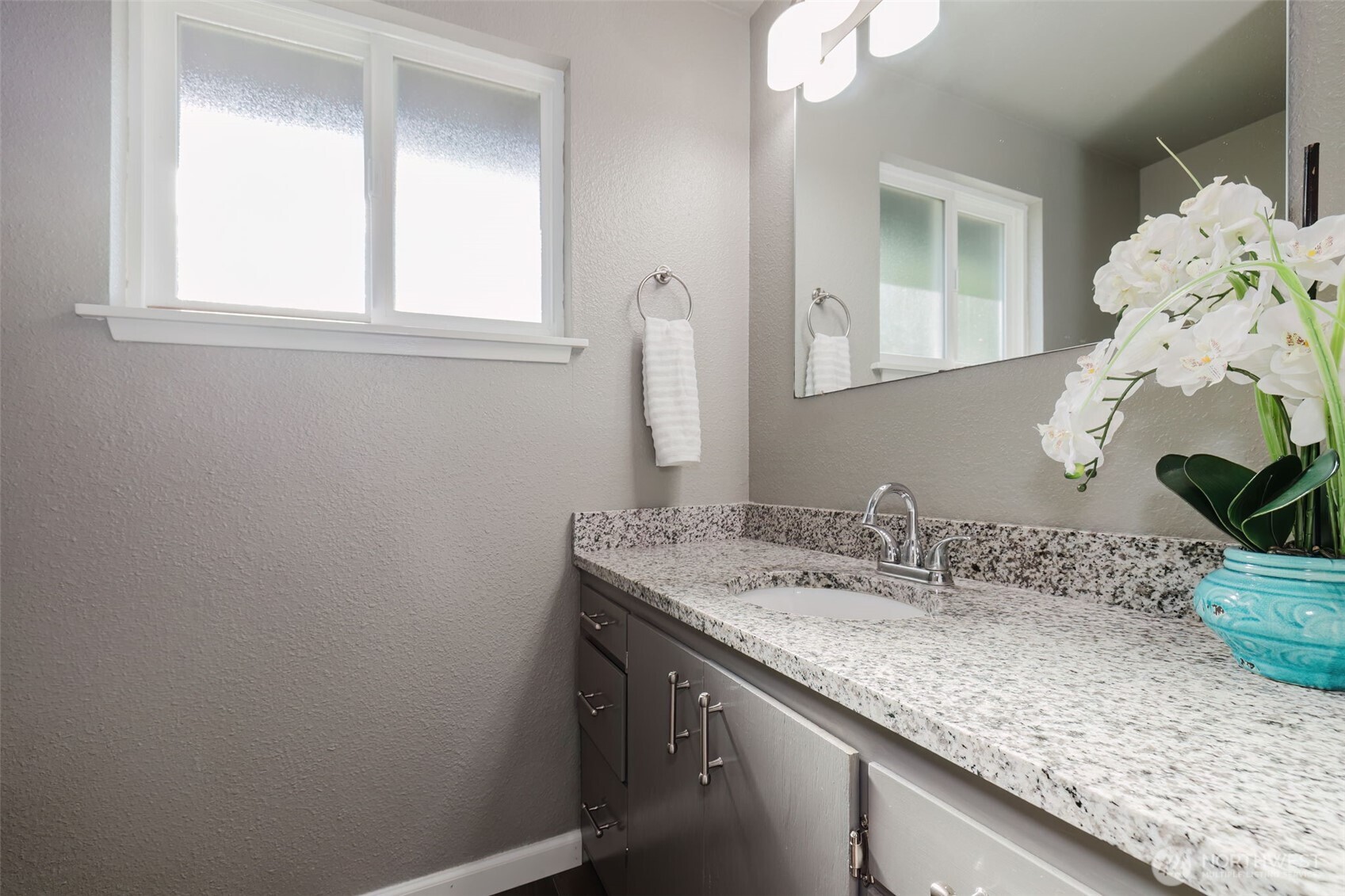 9634 SE Southworth Drive , Port Orchard, WA 98366