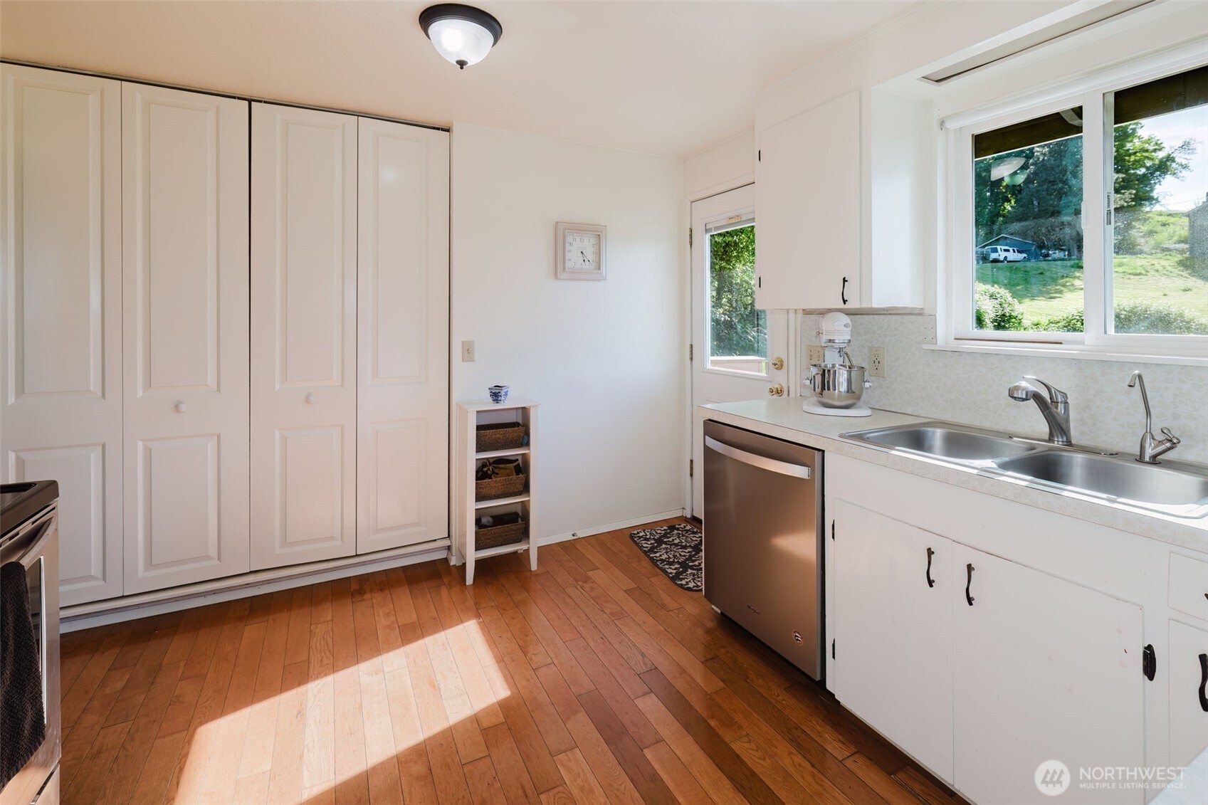 9634 SE Southworth Drive , Port Orchard, WA 98366