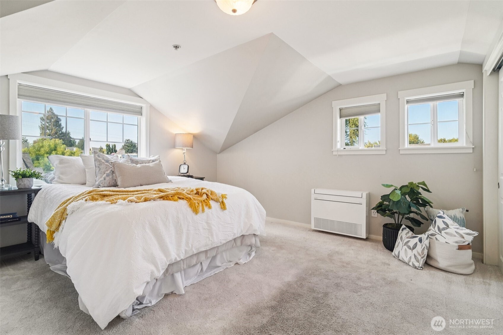 6562 5th Avenue NE #C, Seattle, WA 98115