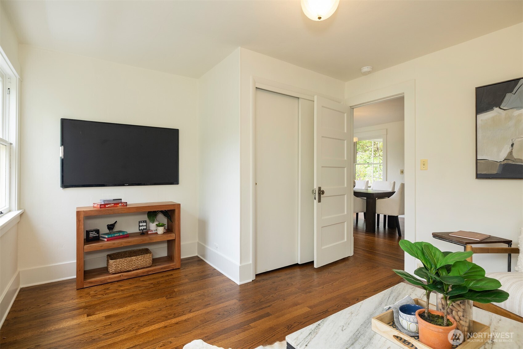 806 15th Avenue E, Seattle, WA 98112