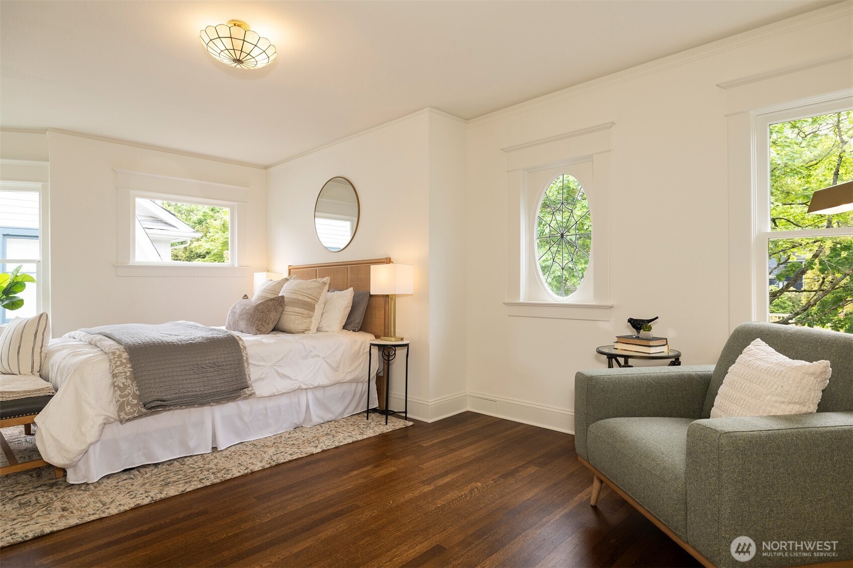 806 15th Avenue E, Seattle, WA 98112