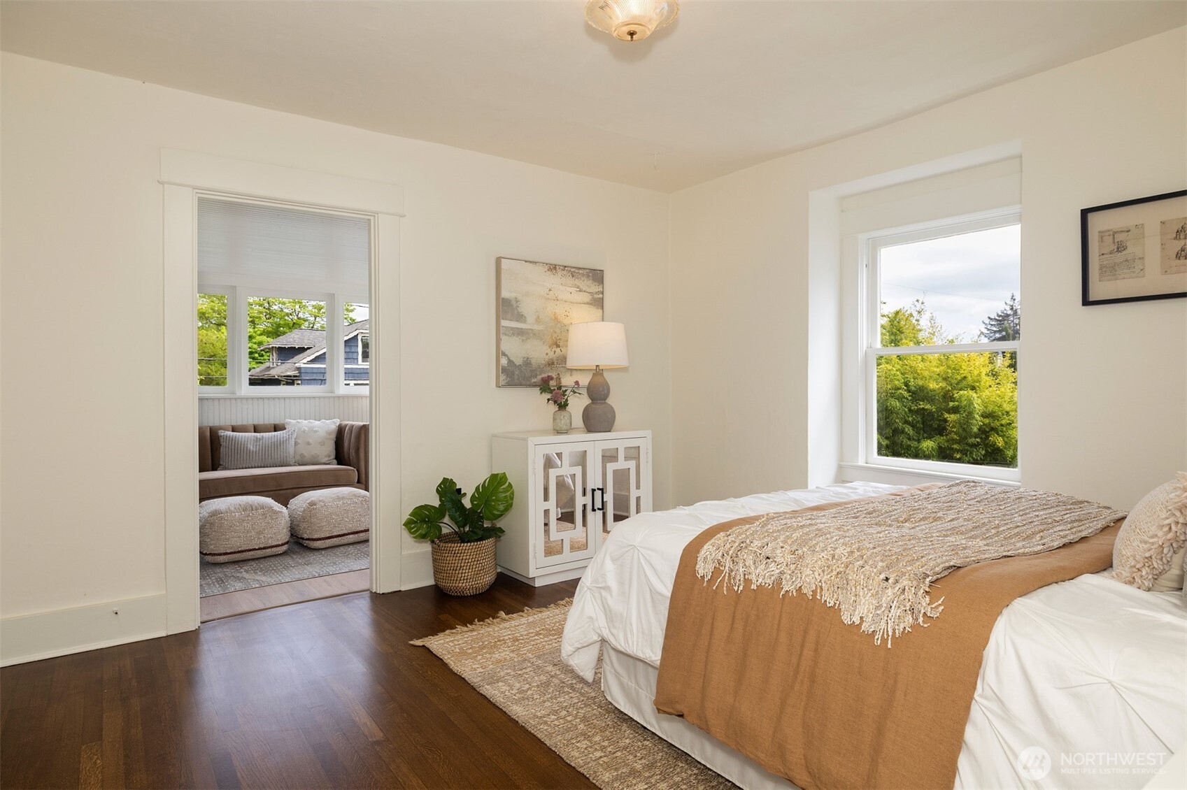 806 15th Avenue E, Seattle, WA 98112