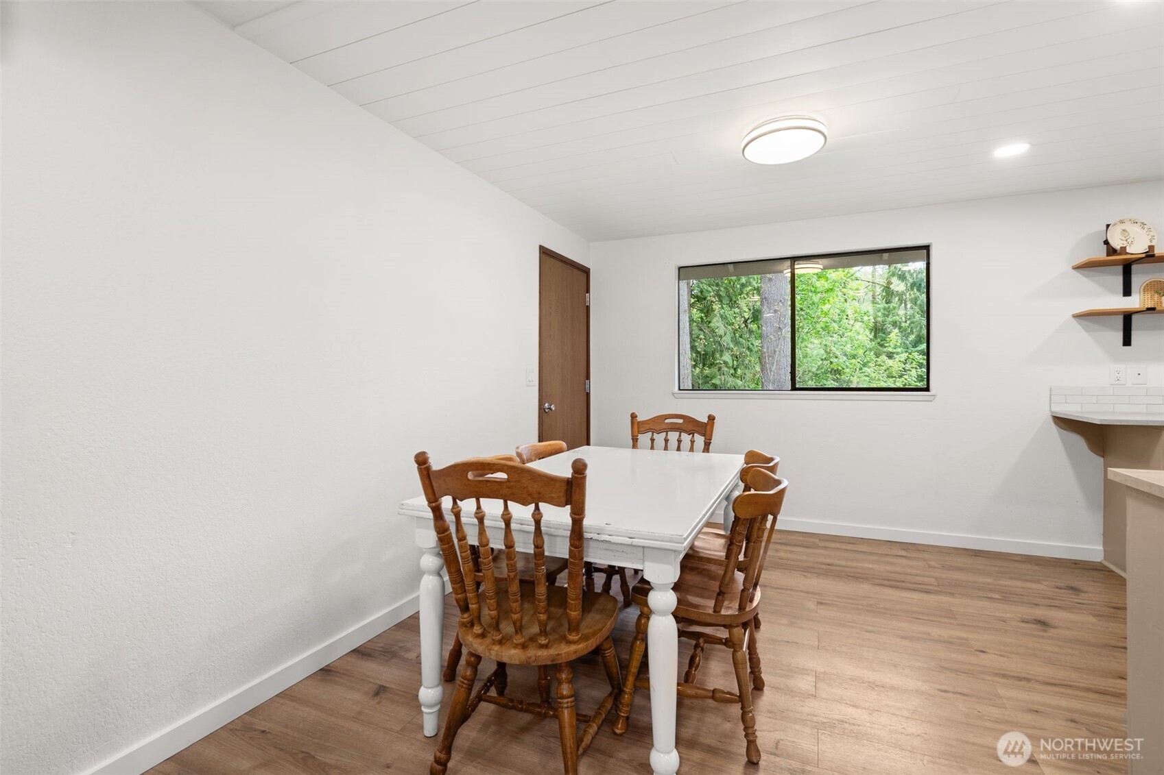 708 NE Eaton Court , Castle Rock, WA 98611