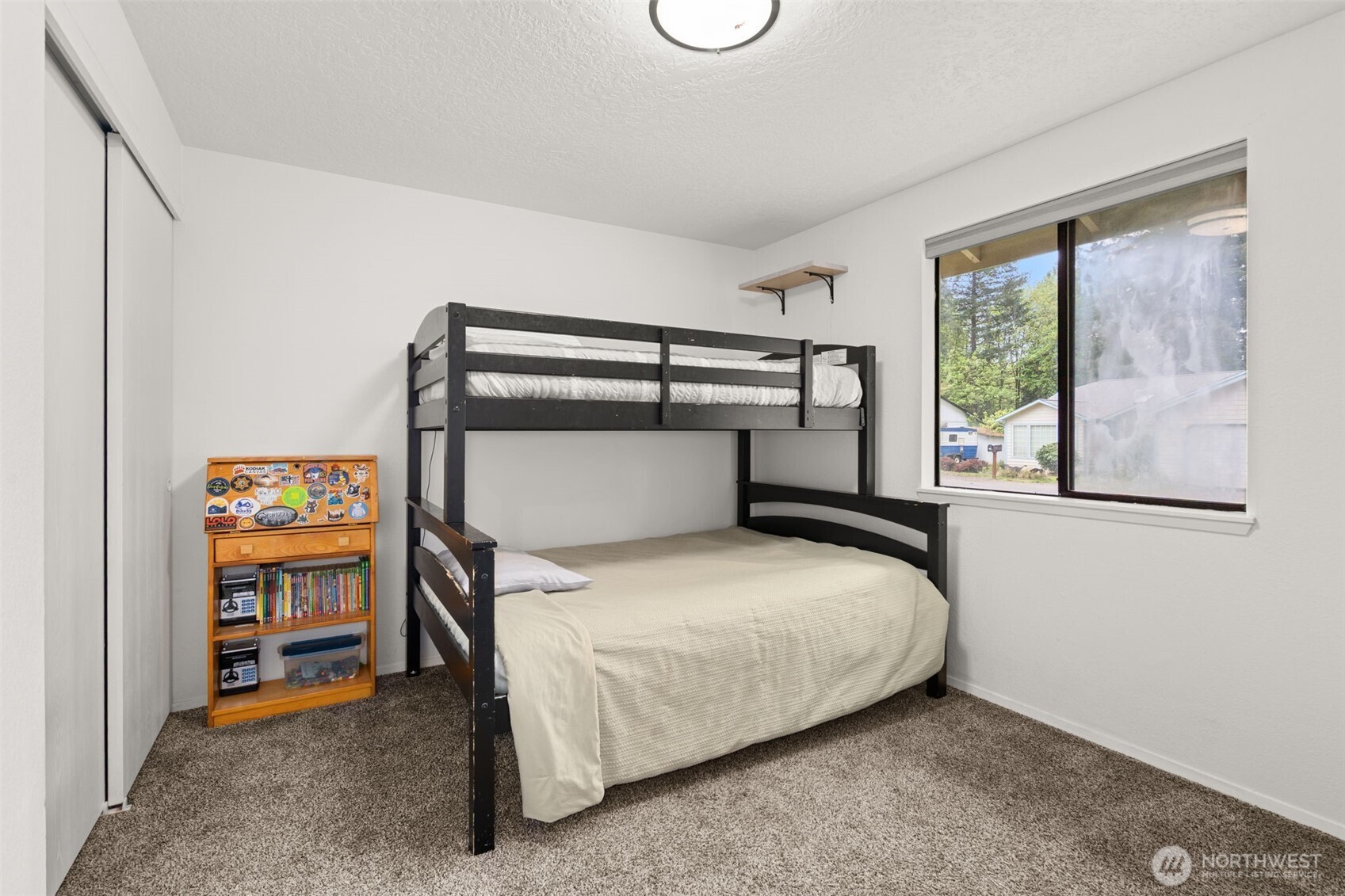 708 NE Eaton Court , Castle Rock, WA 98611