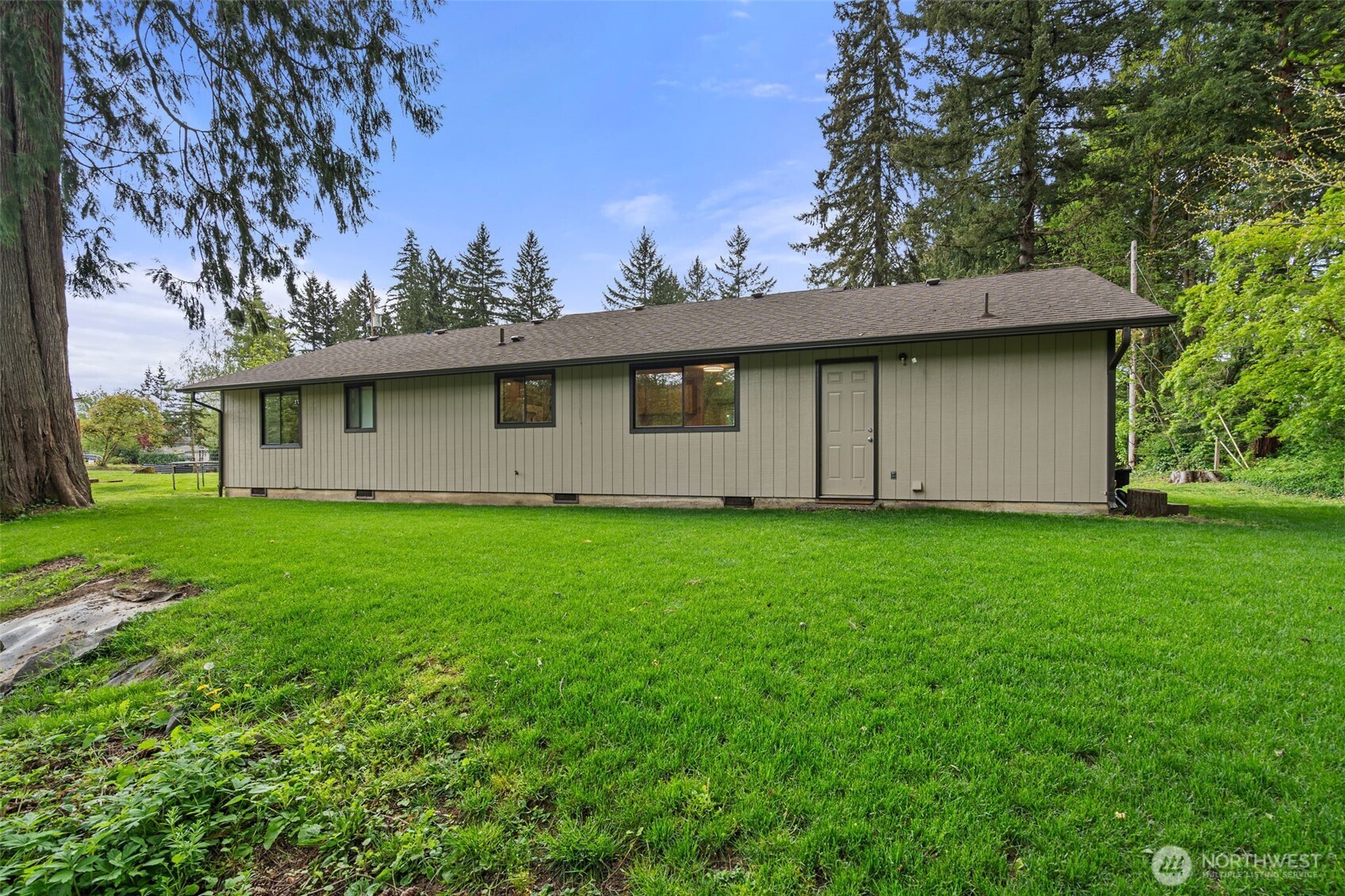 708 NE Eaton Court , Castle Rock, WA 98611