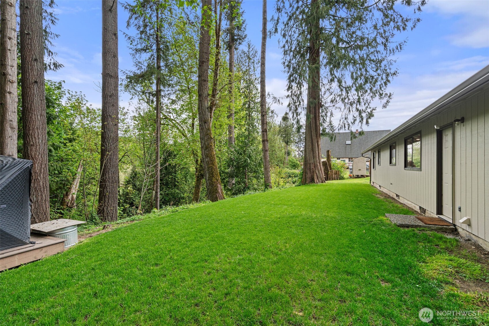 708 NE Eaton Court , Castle Rock, WA 98611