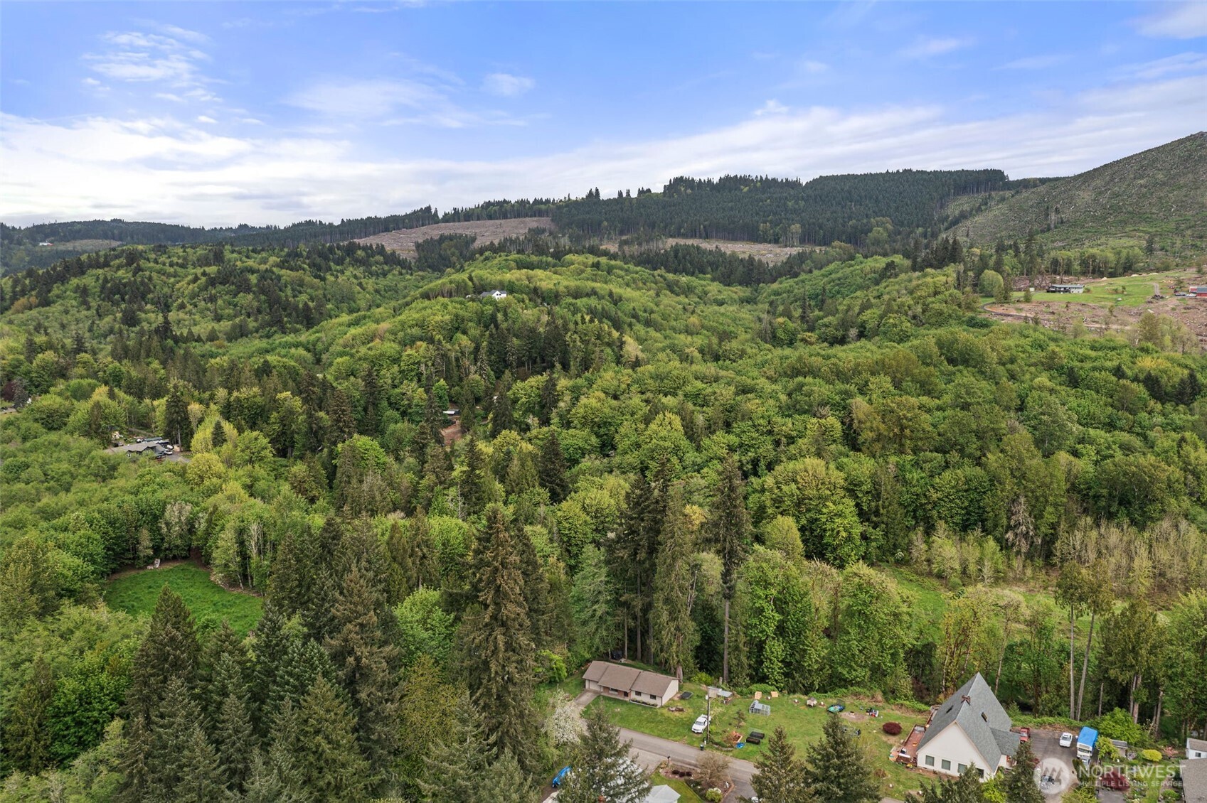 708 NE Eaton Court , Castle Rock, WA 98611