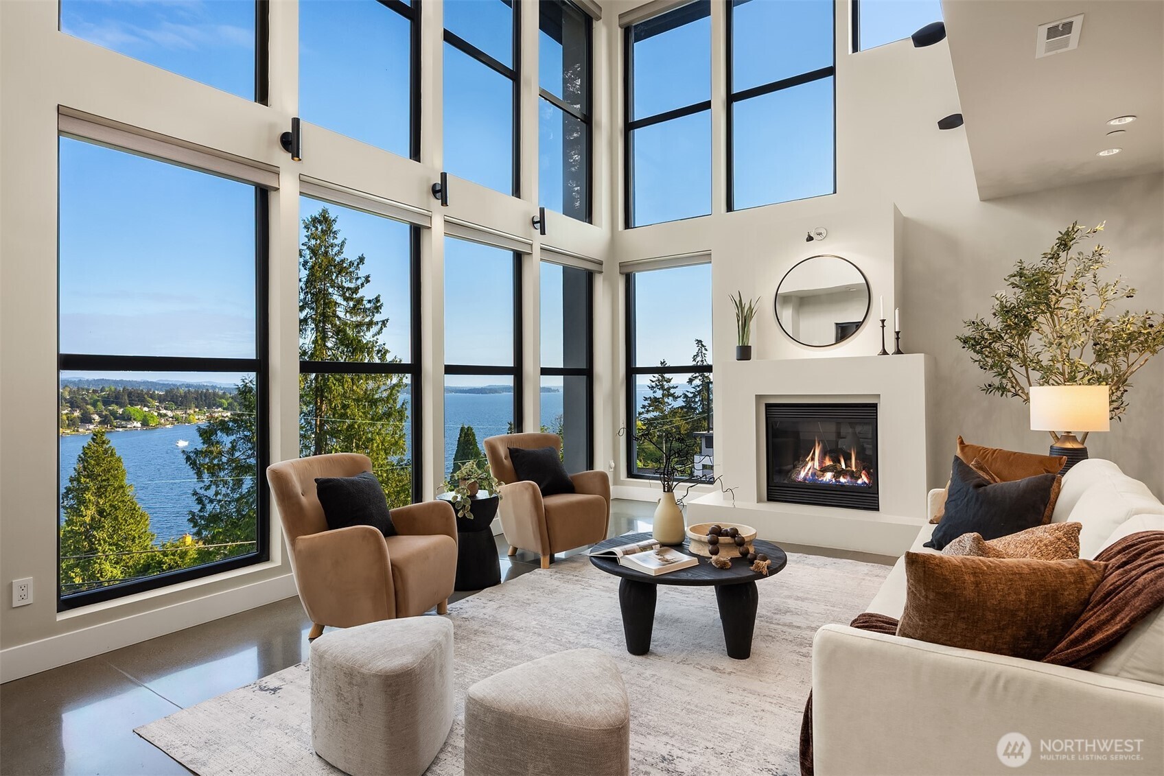 8902 NE 117th Place , Kirkland, WA 98034