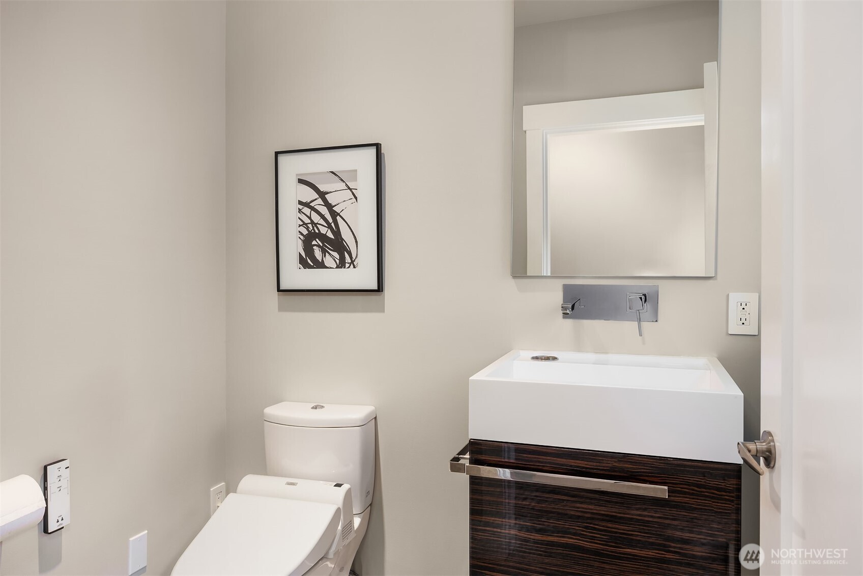 8902 NE 117th Place , Kirkland, WA 98034