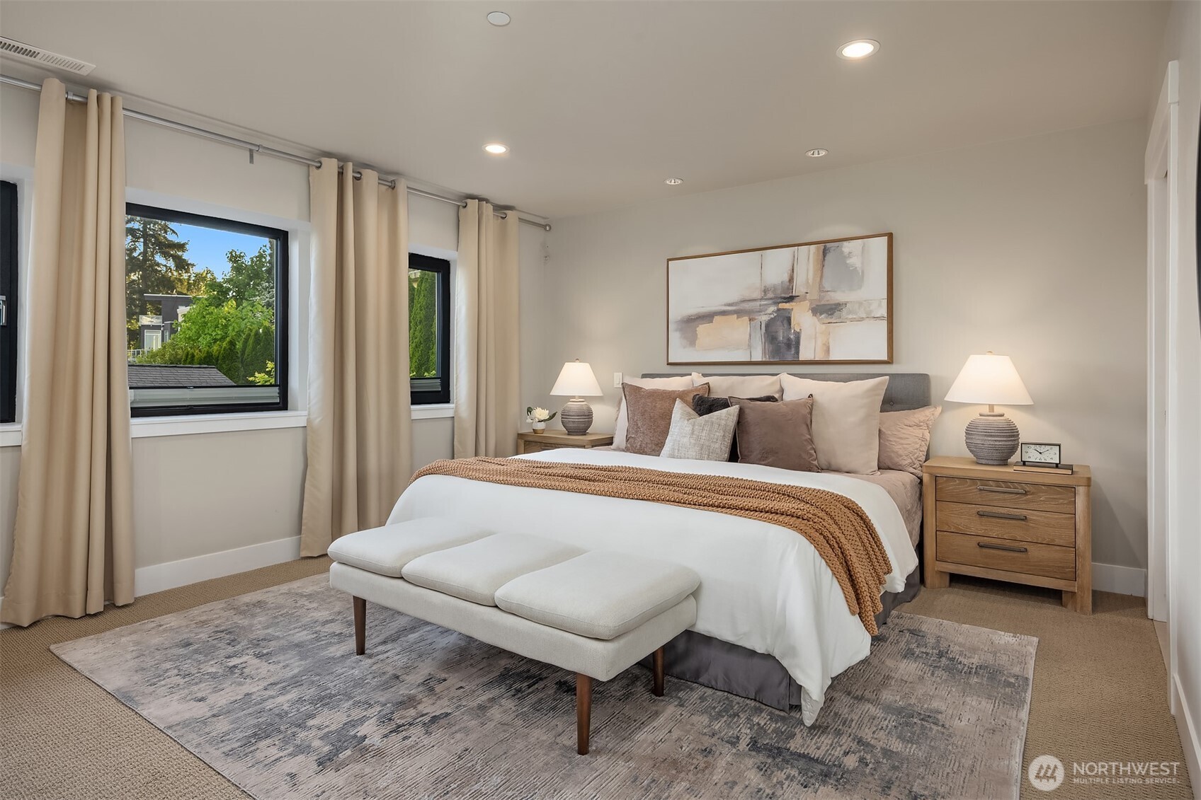 8902 NE 117th Place , Kirkland, WA 98034