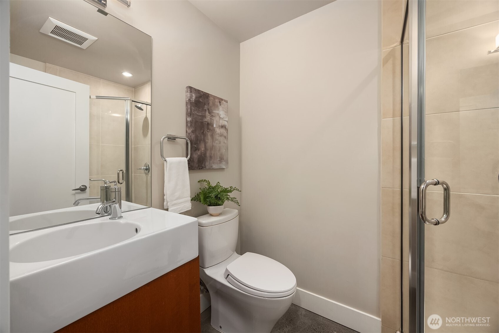8902 NE 117th Place , Kirkland, WA 98034
