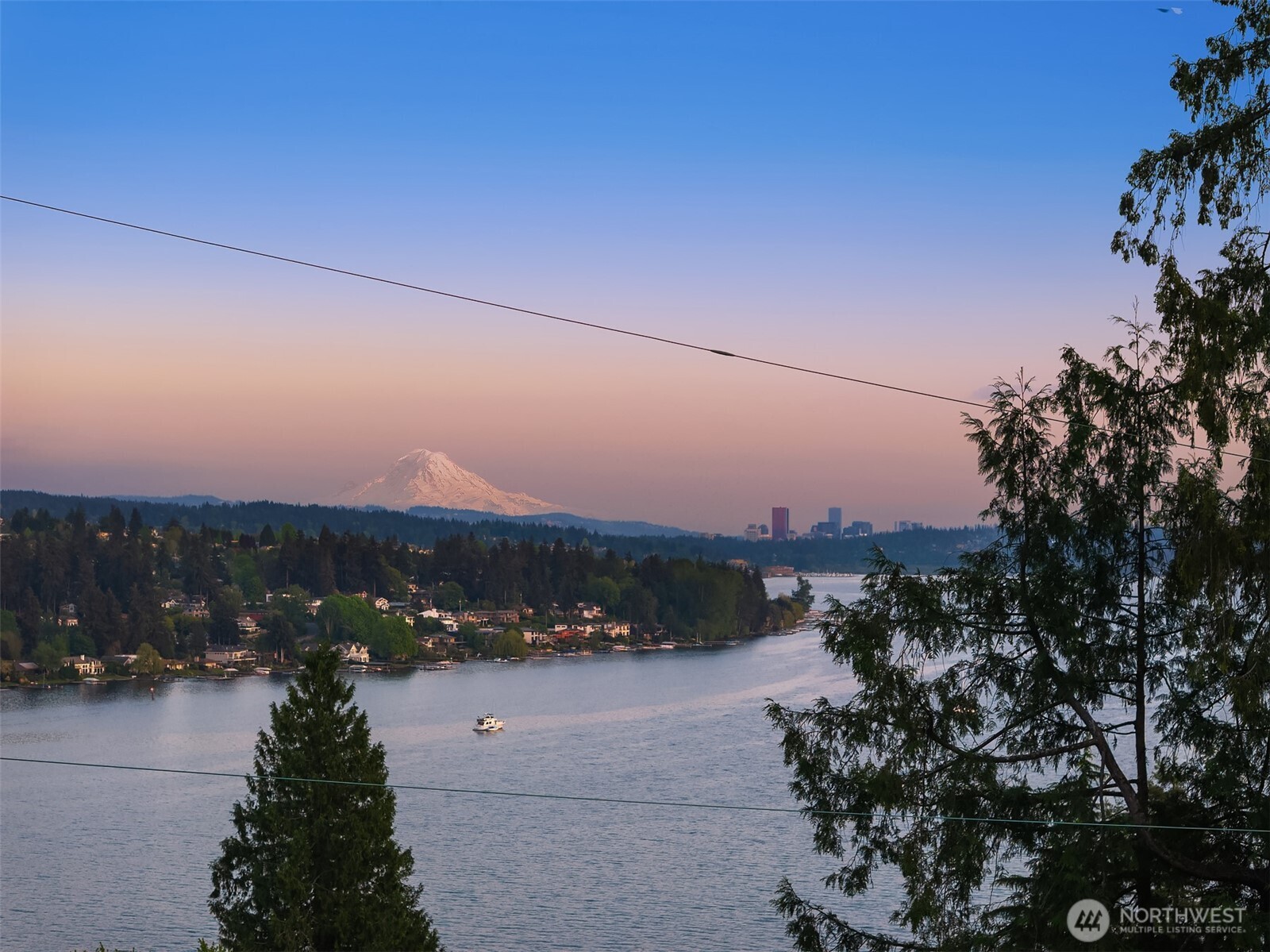 8902 NE 117th Place , Kirkland, WA 98034