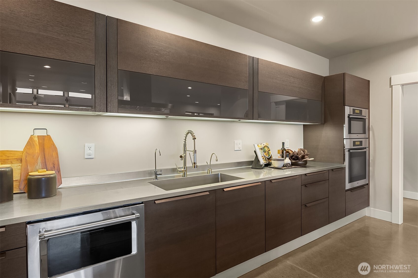 8902 NE 117th Place , Kirkland, WA 98034
