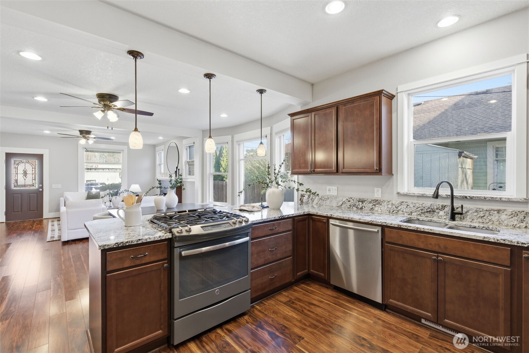 624 NE 2nd Avenue , Camas, WA 98607