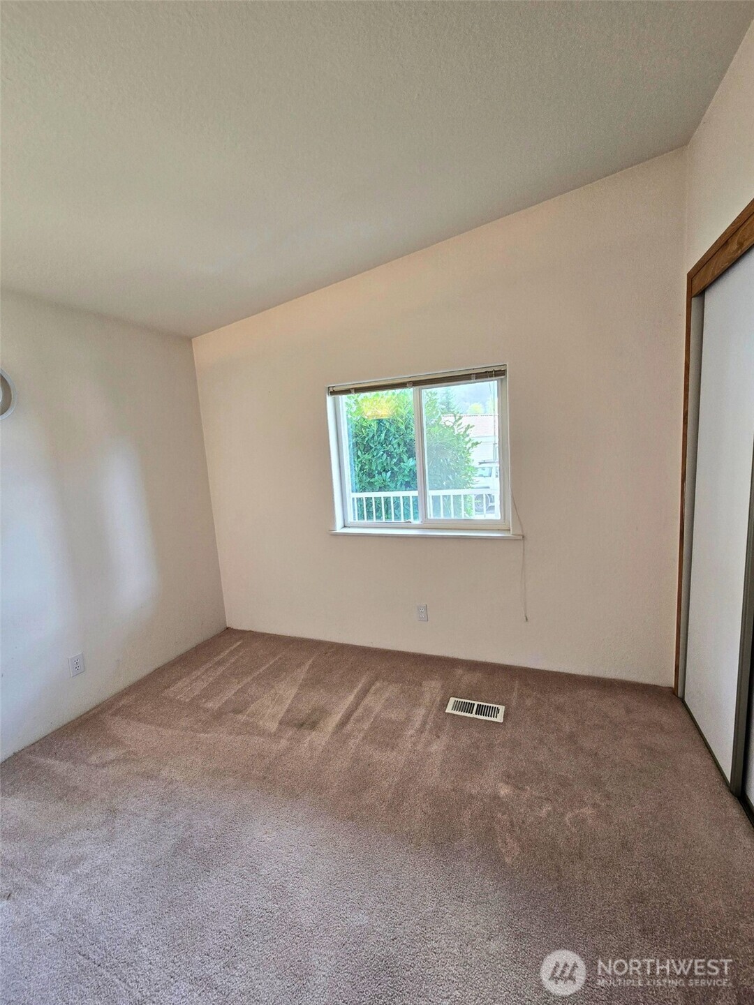 921 Autumn Lane #221, Bellingham, WA 98229-8515