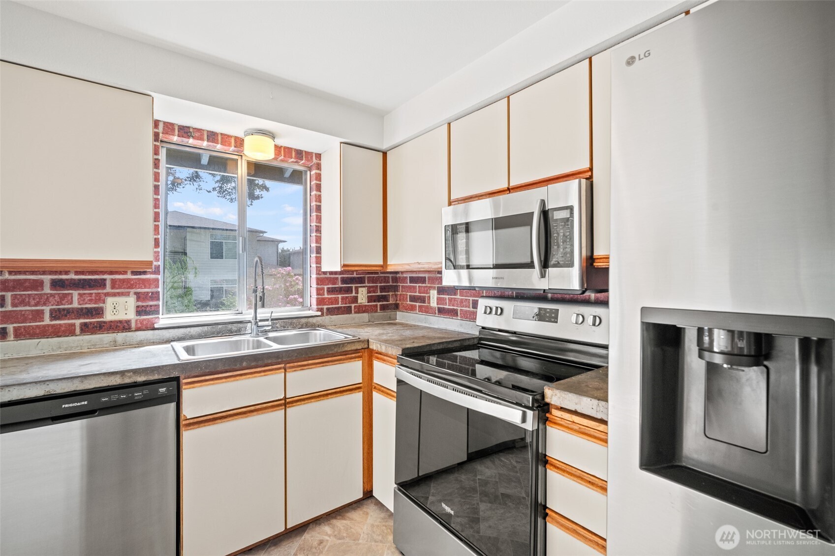 5860 Hawthorne Lane , Ferndale, WA 98248