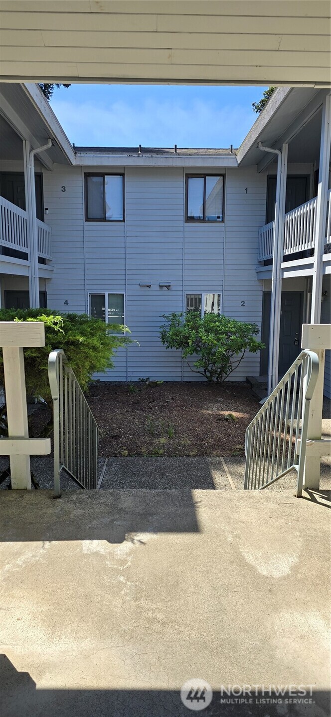 1461 Rainier Court , Fircrest, WA 98466-6421