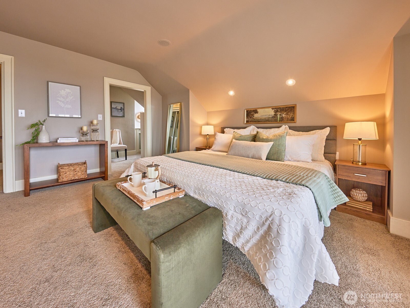 700 W Prospect Street , Seattle, WA 98119
