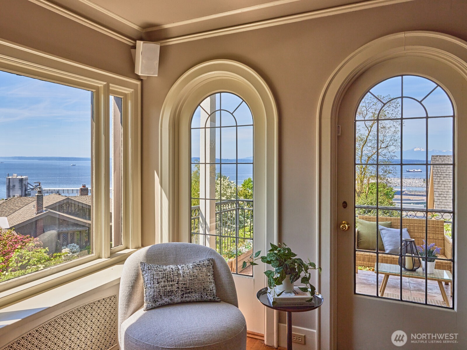 700 W Prospect Street , Seattle, WA 98119
