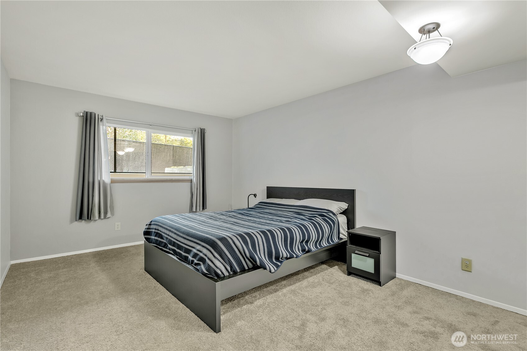 4545 Sand Point Way NE #207, Seattle, WA 98105
