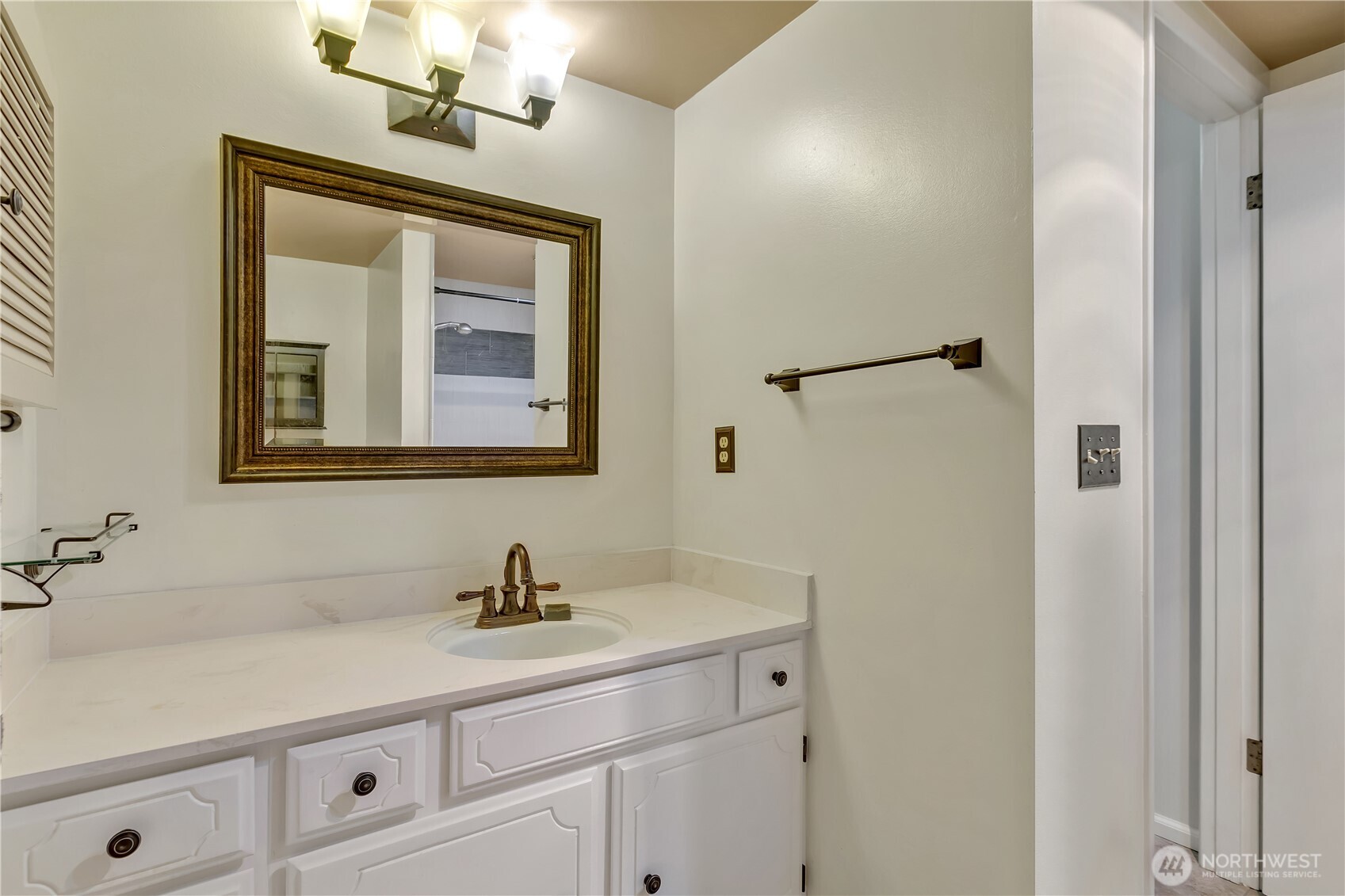 4545 Sand Point Way NE #207, Seattle, WA 98105