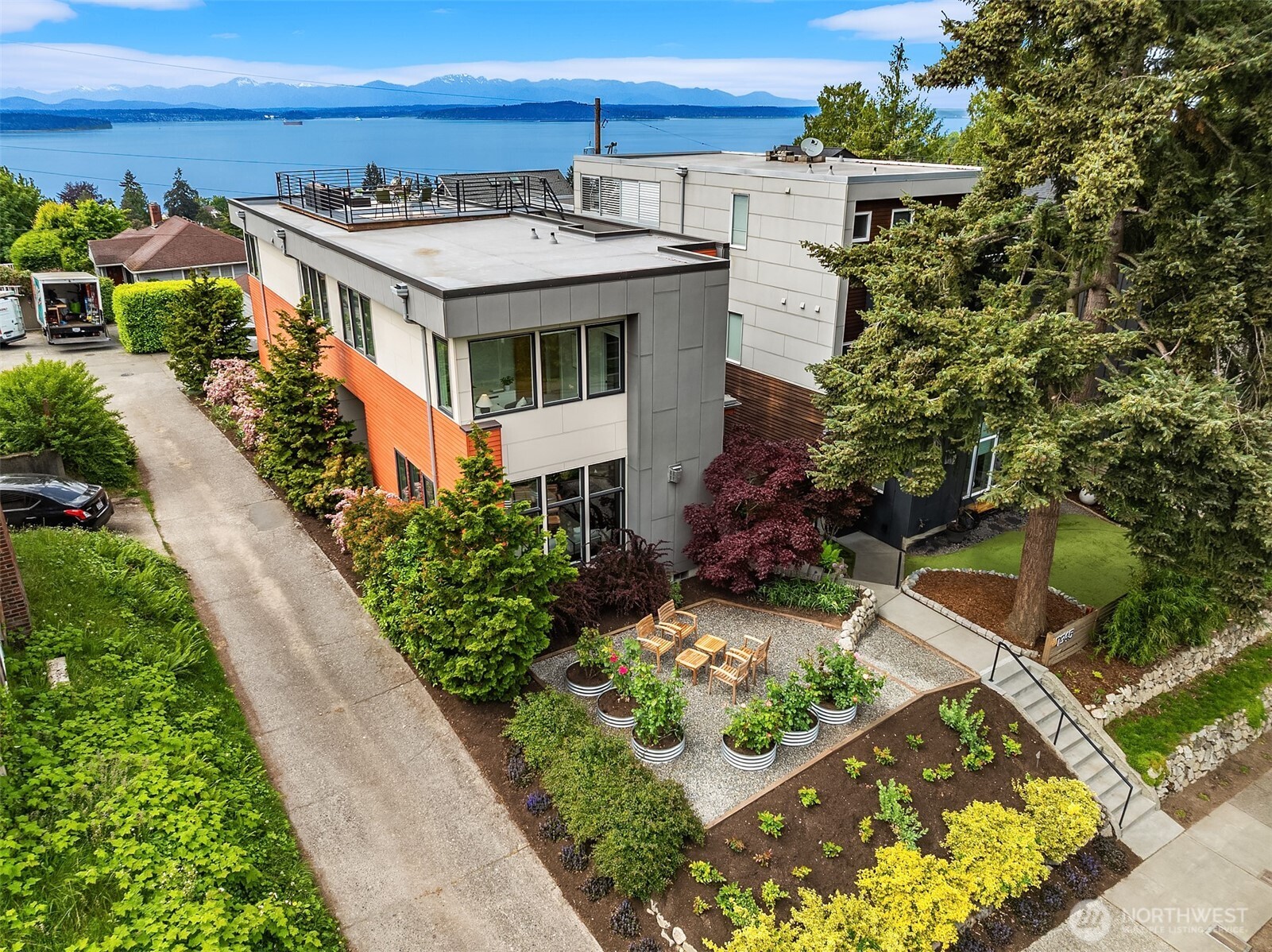 7349 California Avenue SW, Seattle, WA 98136