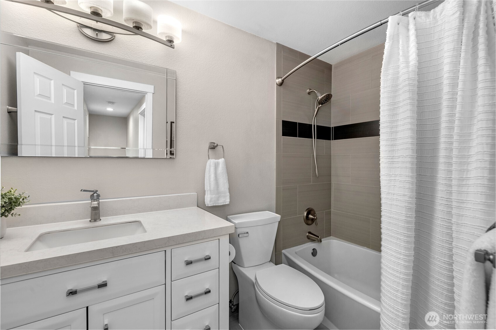 3008 Applehill Court NE, Olympia, WA 98506
