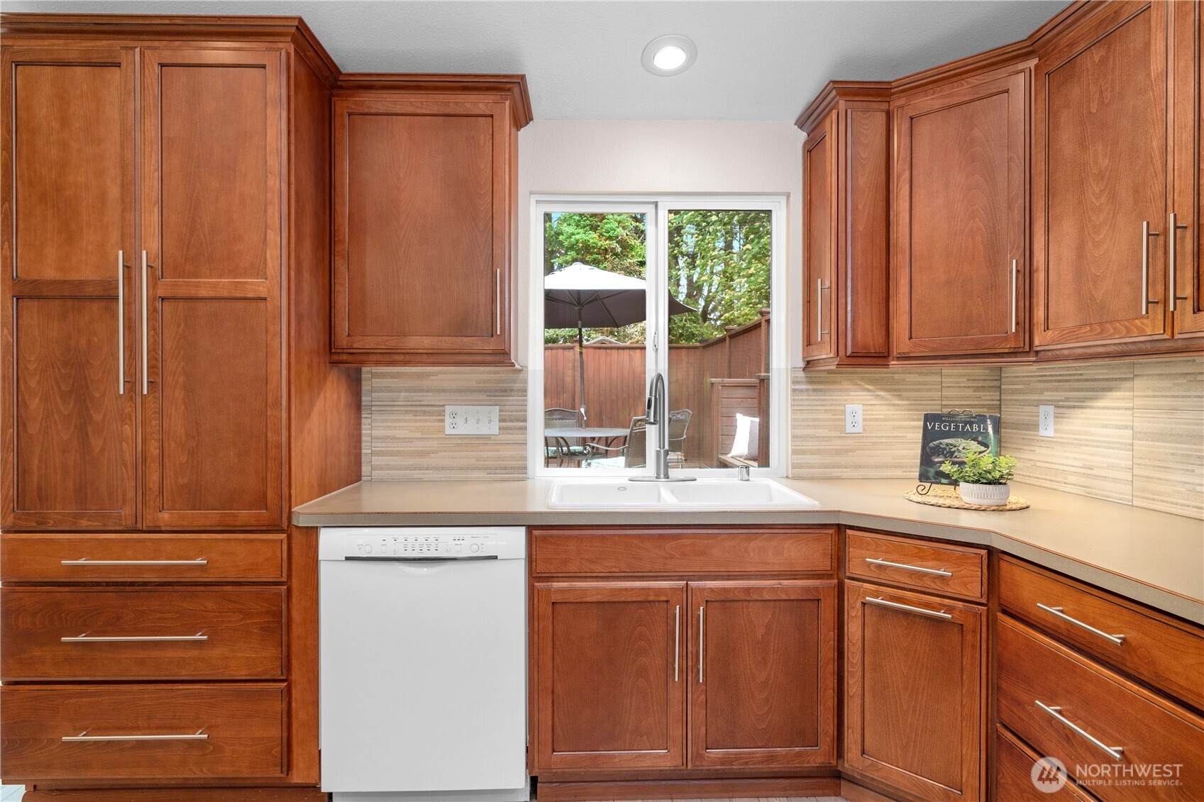 3008 Applehill Court NE, Olympia, WA 98506