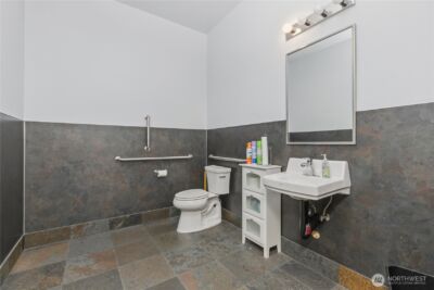 1202 Commercial Avenue , Anacortes, WA 98221 - Photo 30