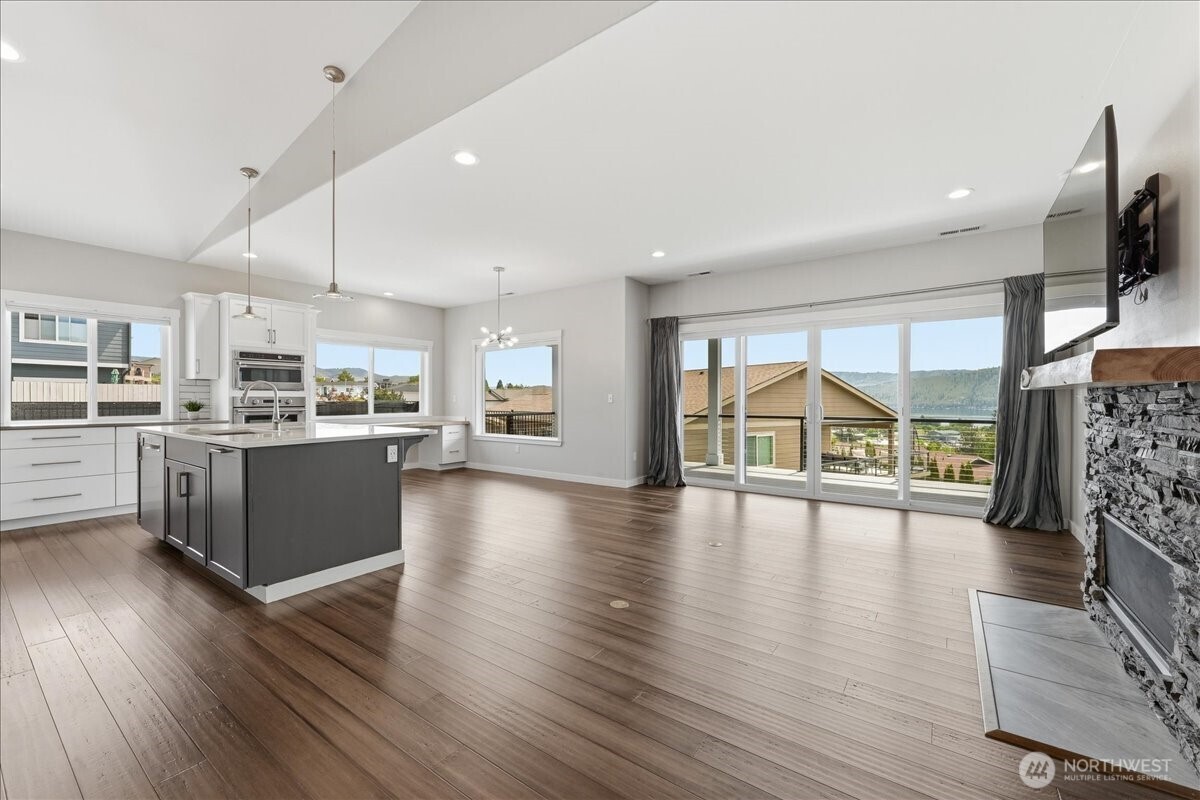 47 Terrace Drive , Manson, WA 98831