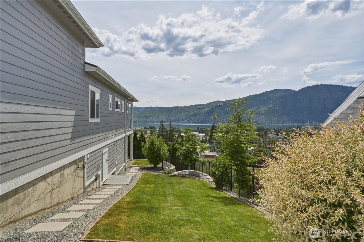 47 Terrace Drive , Manson, WA 98831