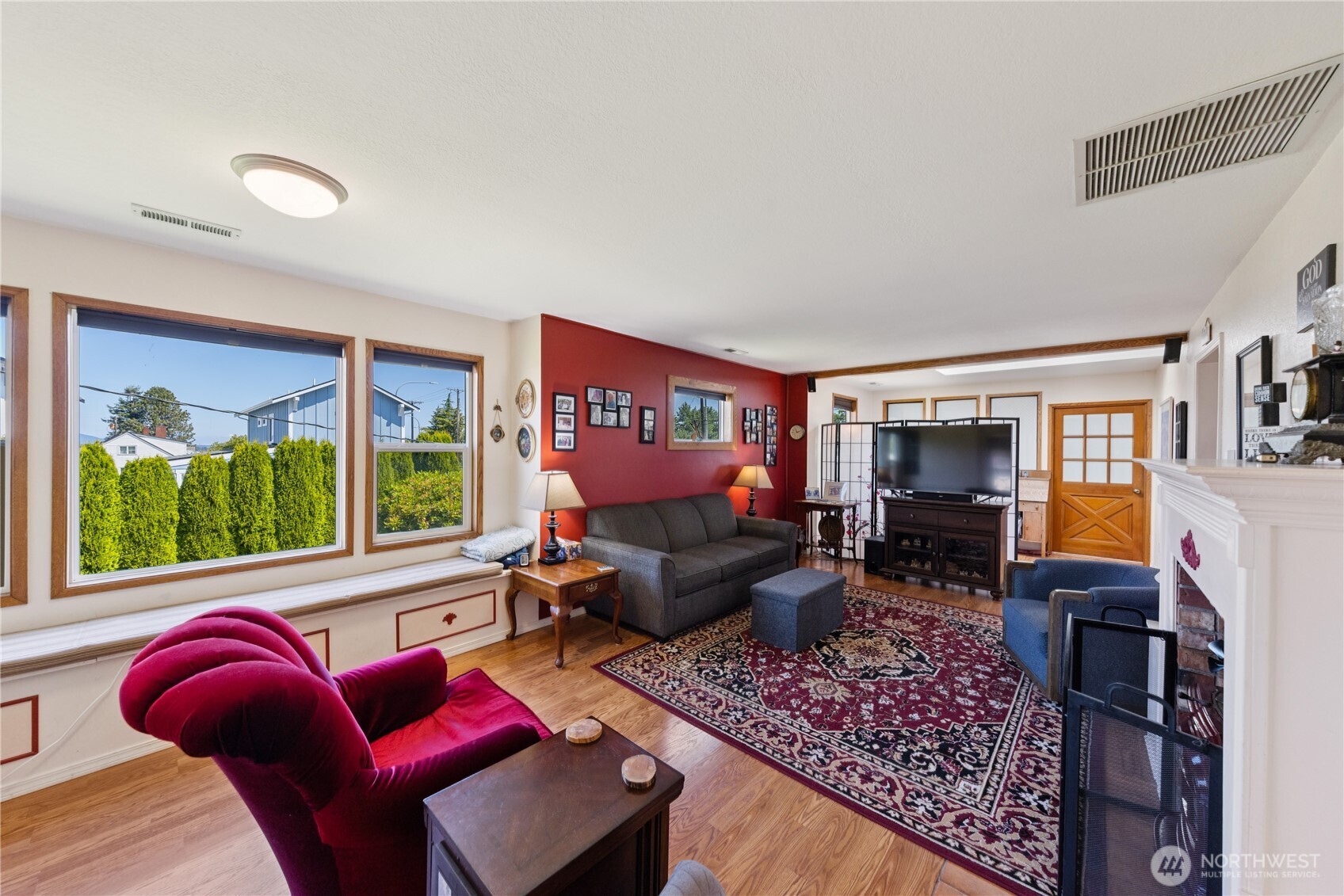 3704 Commercial Avenue , Anacortes, WA 98221-4231