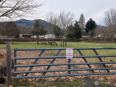 306558 Highway 101 , Brinnon, WA 98320-9997