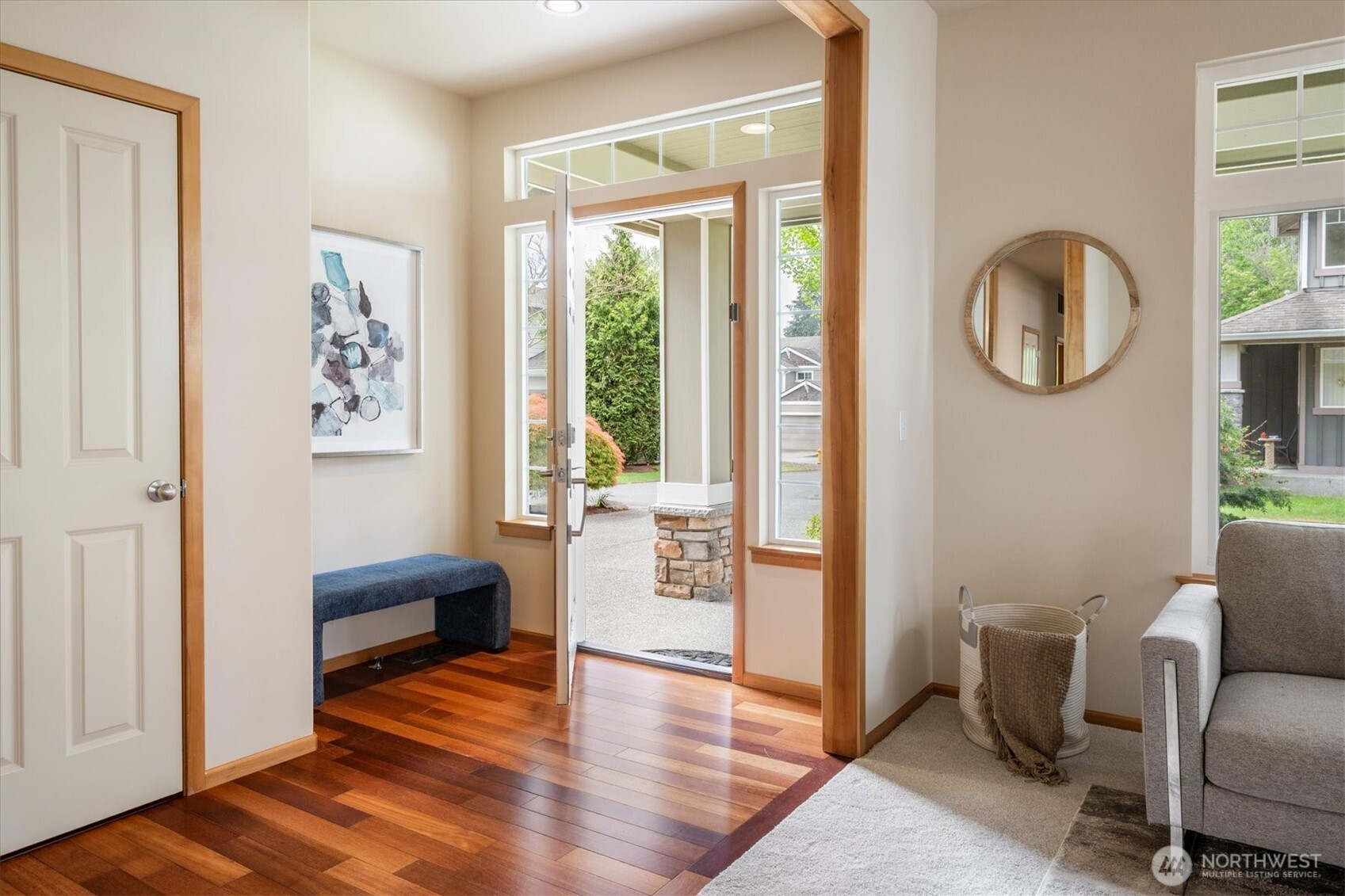 6008 NE 1st Circle , Renton, WA 98059