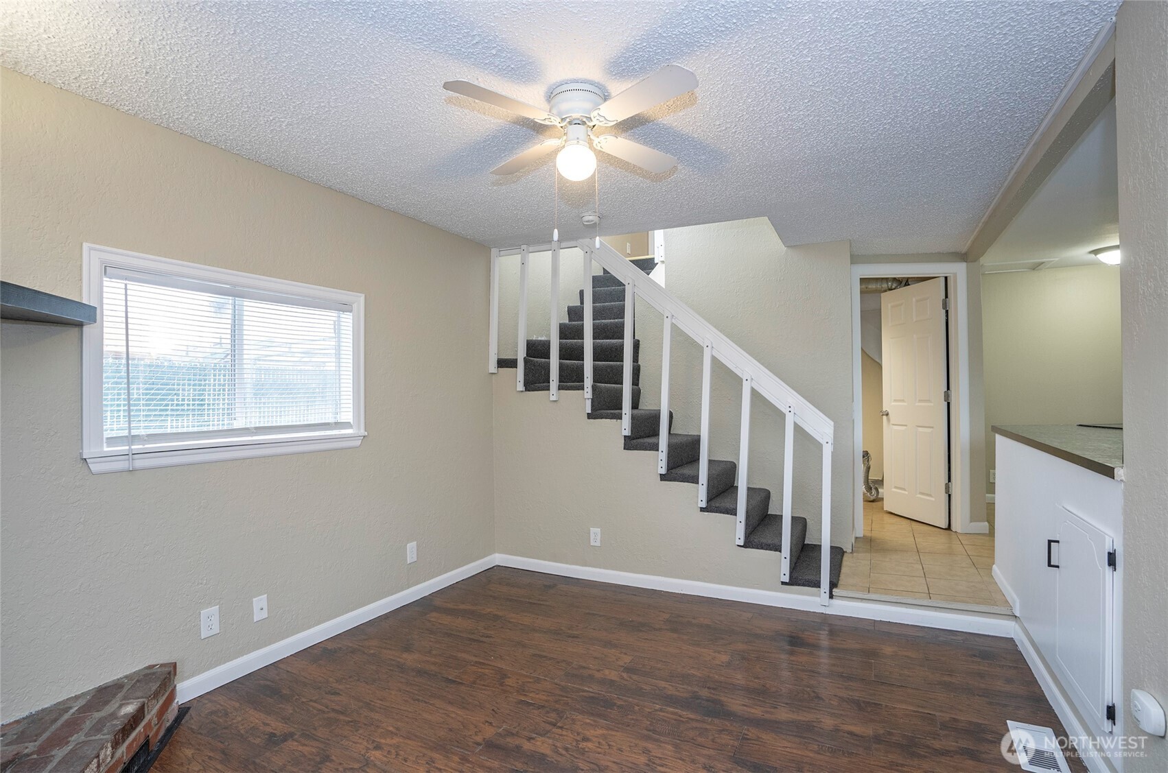 16313 64th Street E, Sumner, WA 98390