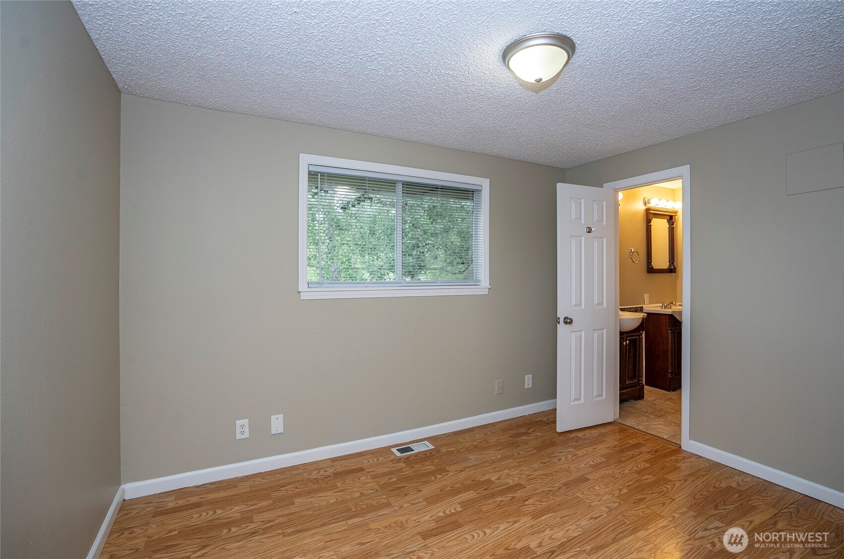 16313 64th Street E, Sumner, WA 98390