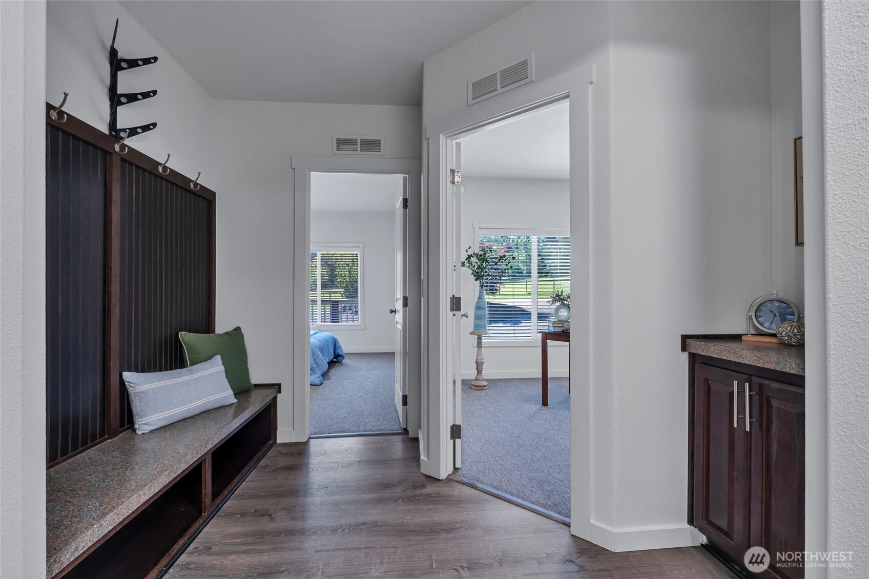 9889 Sportsman Club Road NE, Bainbridge Island, WA 98110-1587