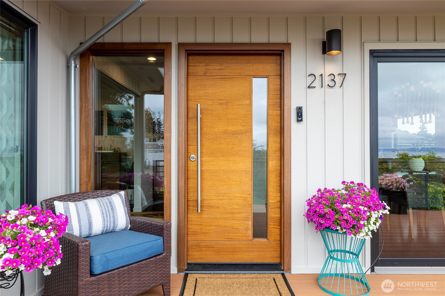 2137 NW 98th Street , Seattle, WA 98117