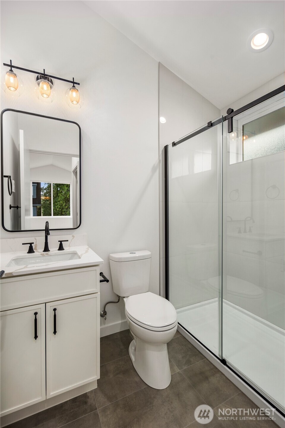 516 N 102nd Street , Seattle, WA 98133