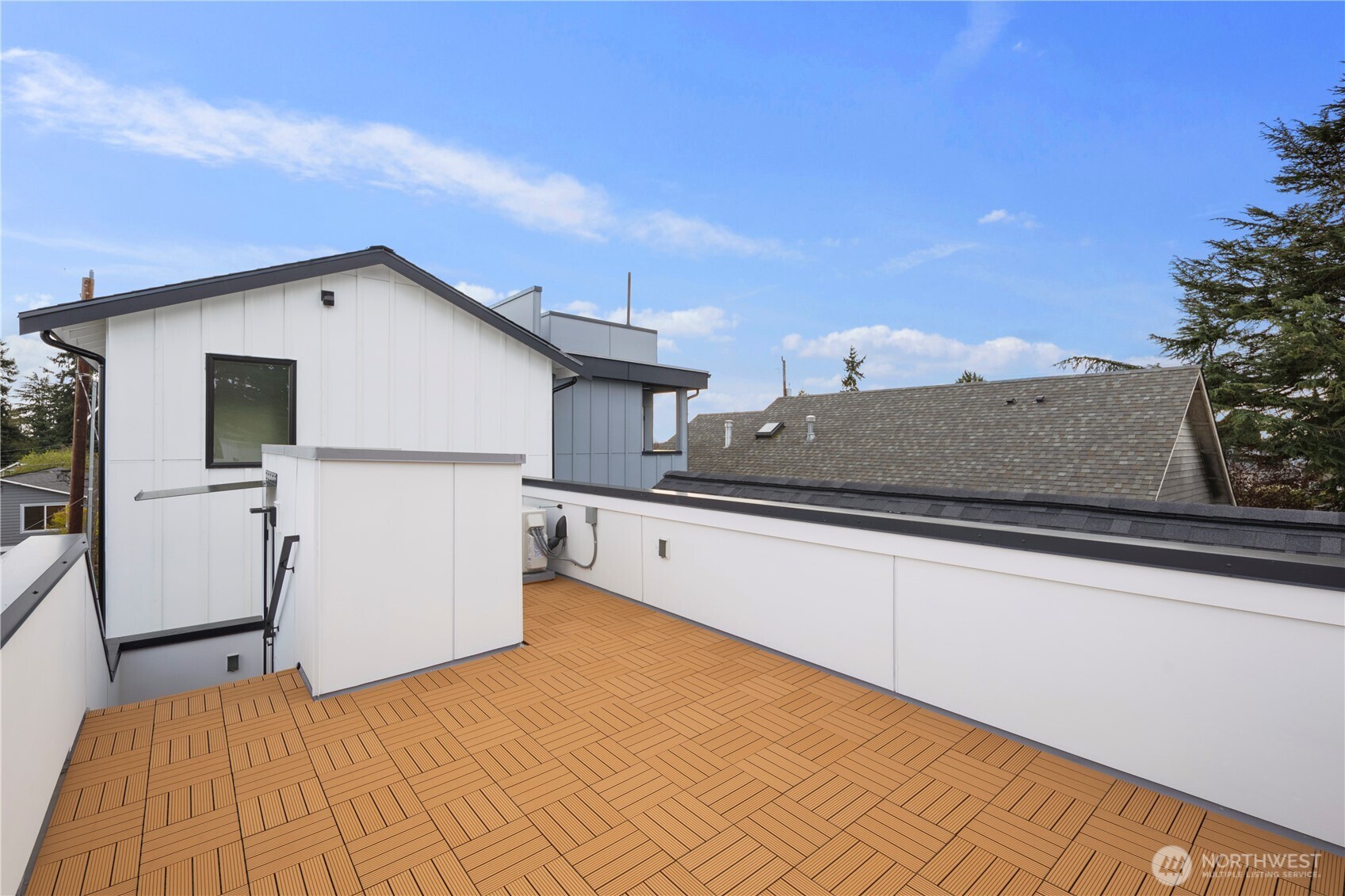 516 N 102nd Street , Seattle, WA 98133