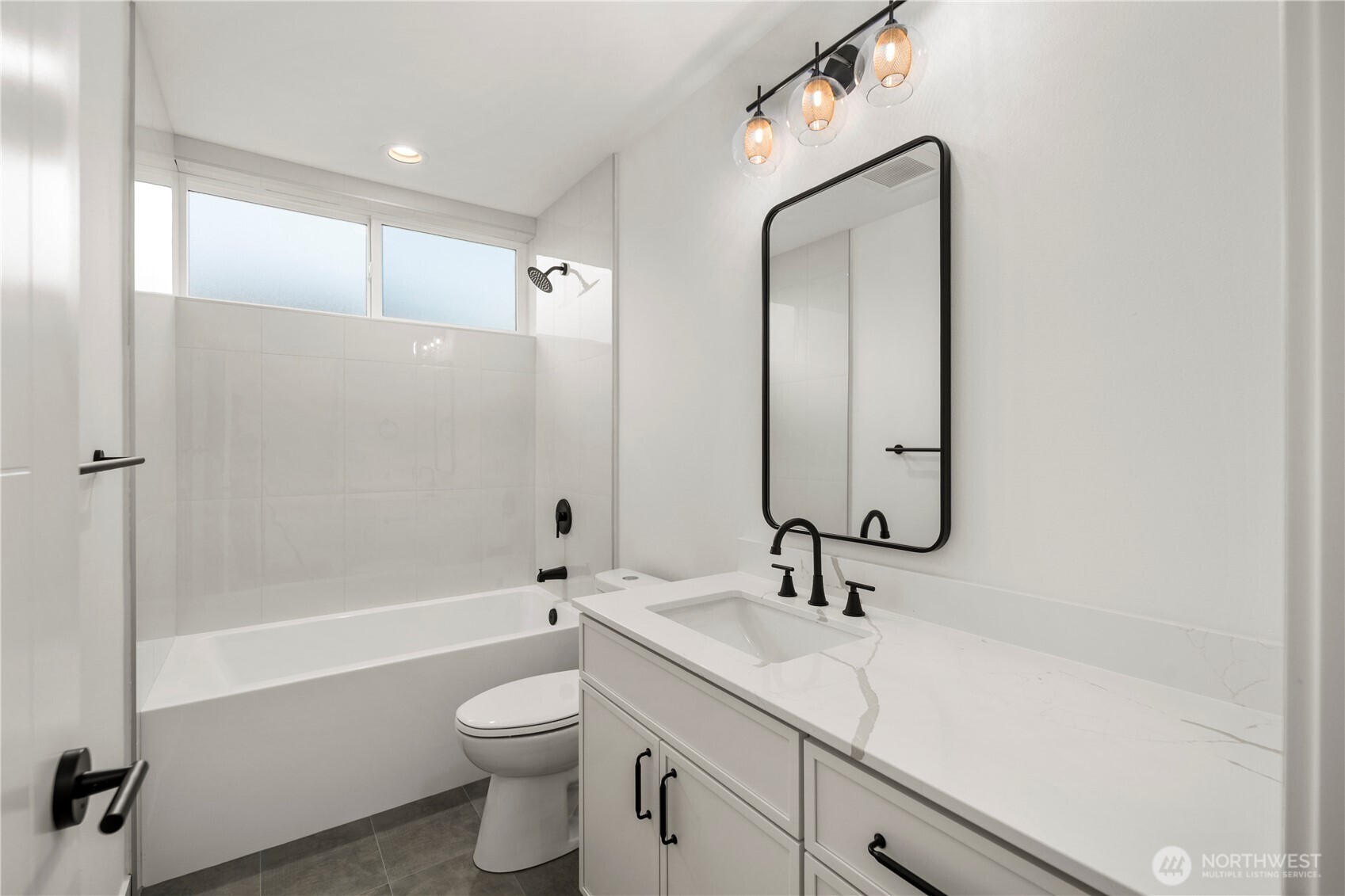 516 N 102nd Street , Seattle, WA 98133