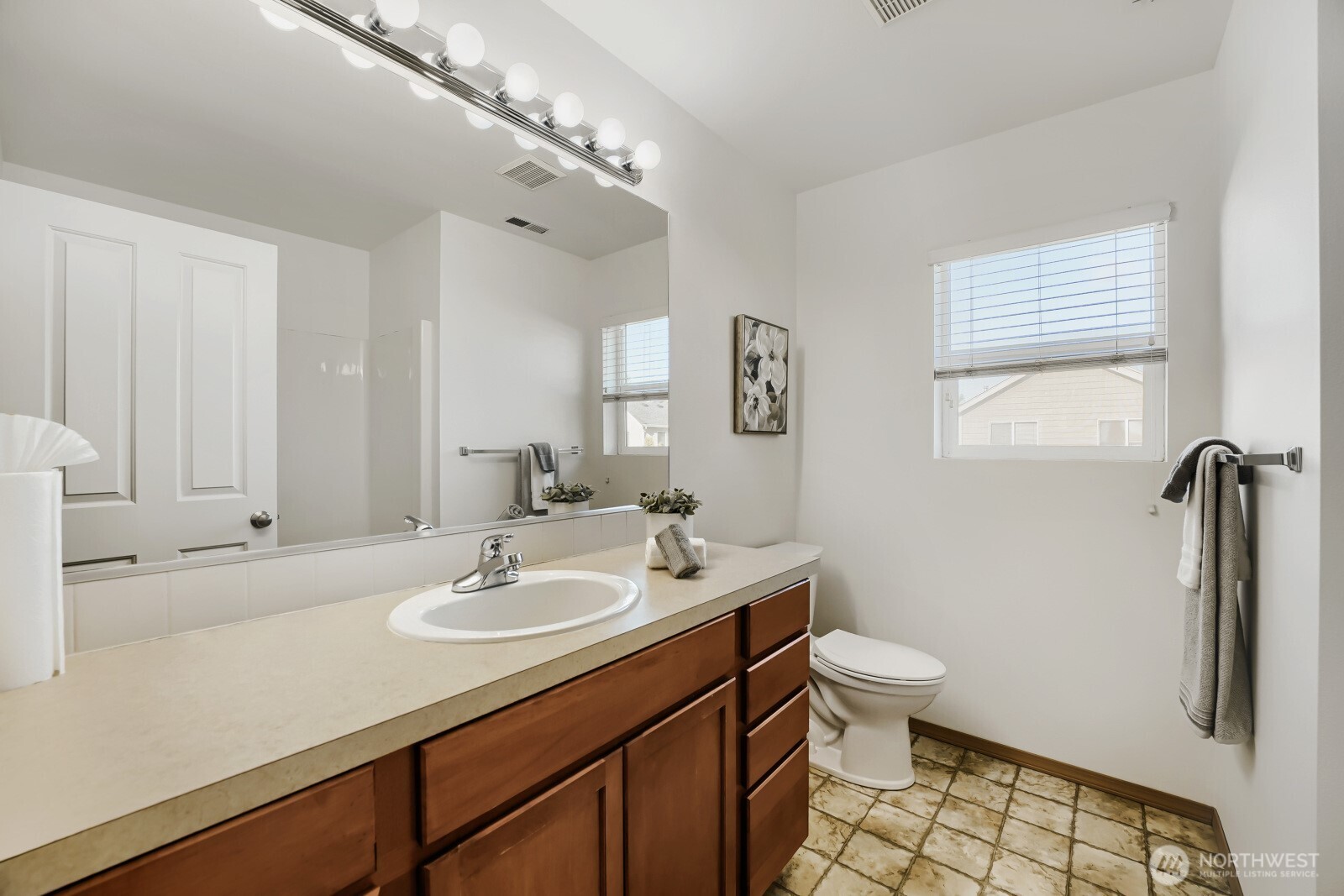 6512 Radiance Boulevard E, Fife, WA 98424-3823
