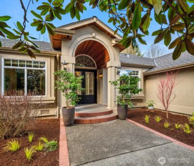 2411 98th Avenue NE, Clyde Hill, WA 98004 - Photo 3