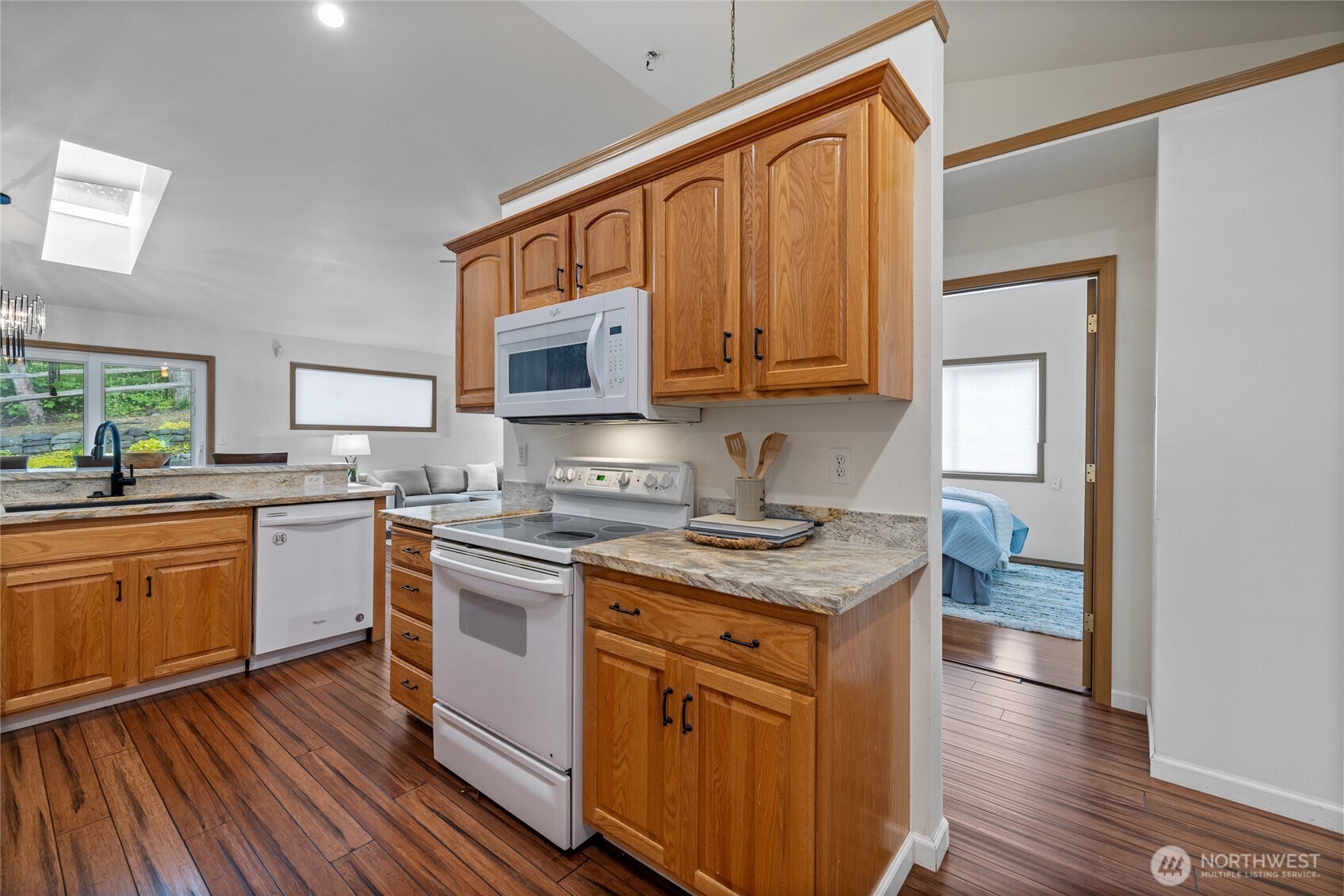1069 5th , Steilacoom, WA 98388