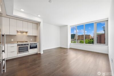 590 1st Avenue S #816, Seattle, WA 98104