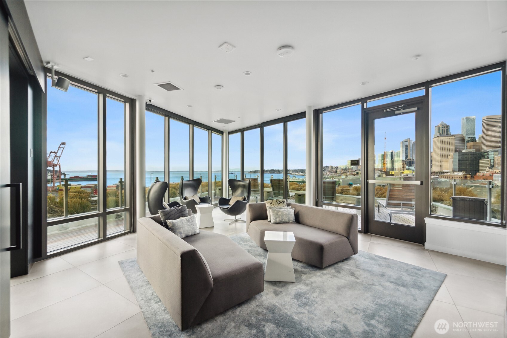 590 1st Avenue S #816, Seattle, WA 98104