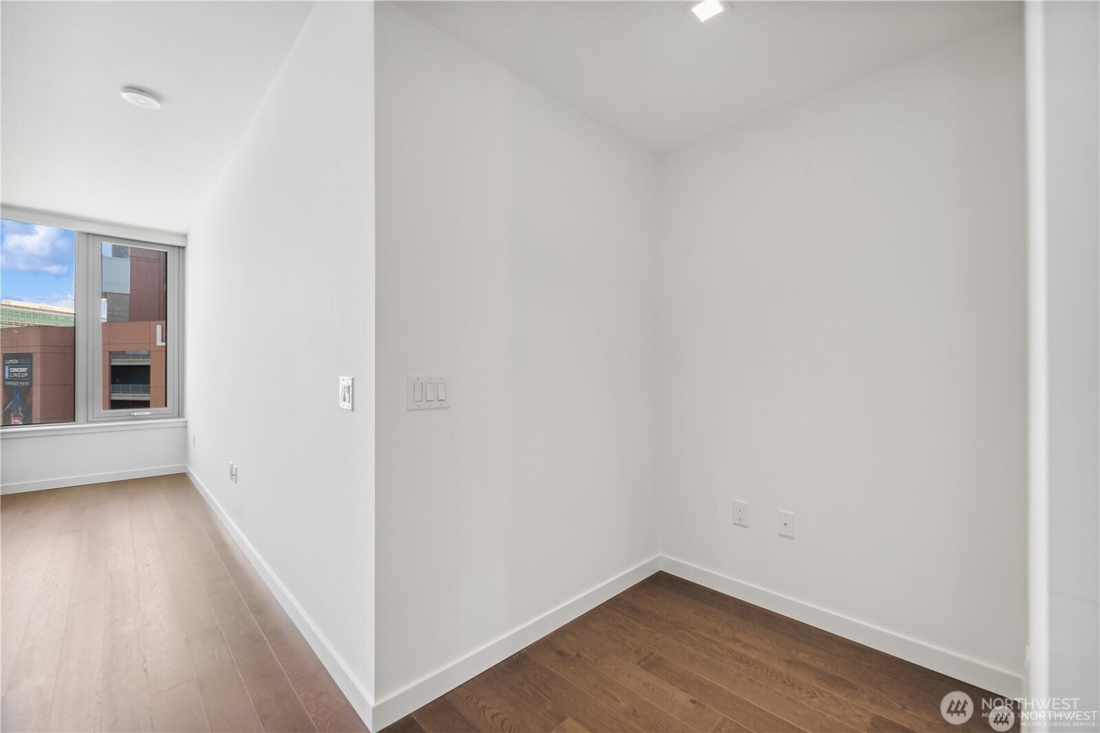 590 1st Avenue S #816, Seattle, WA 98104