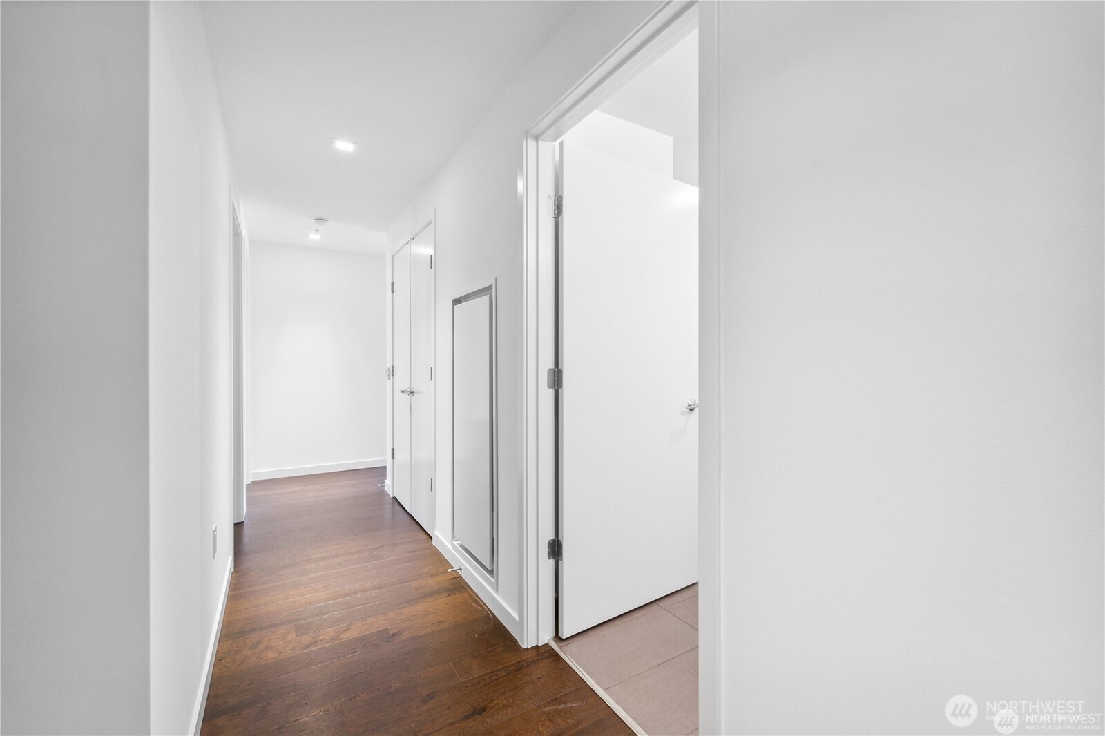 590 1st Avenue S #816, Seattle, WA 98104