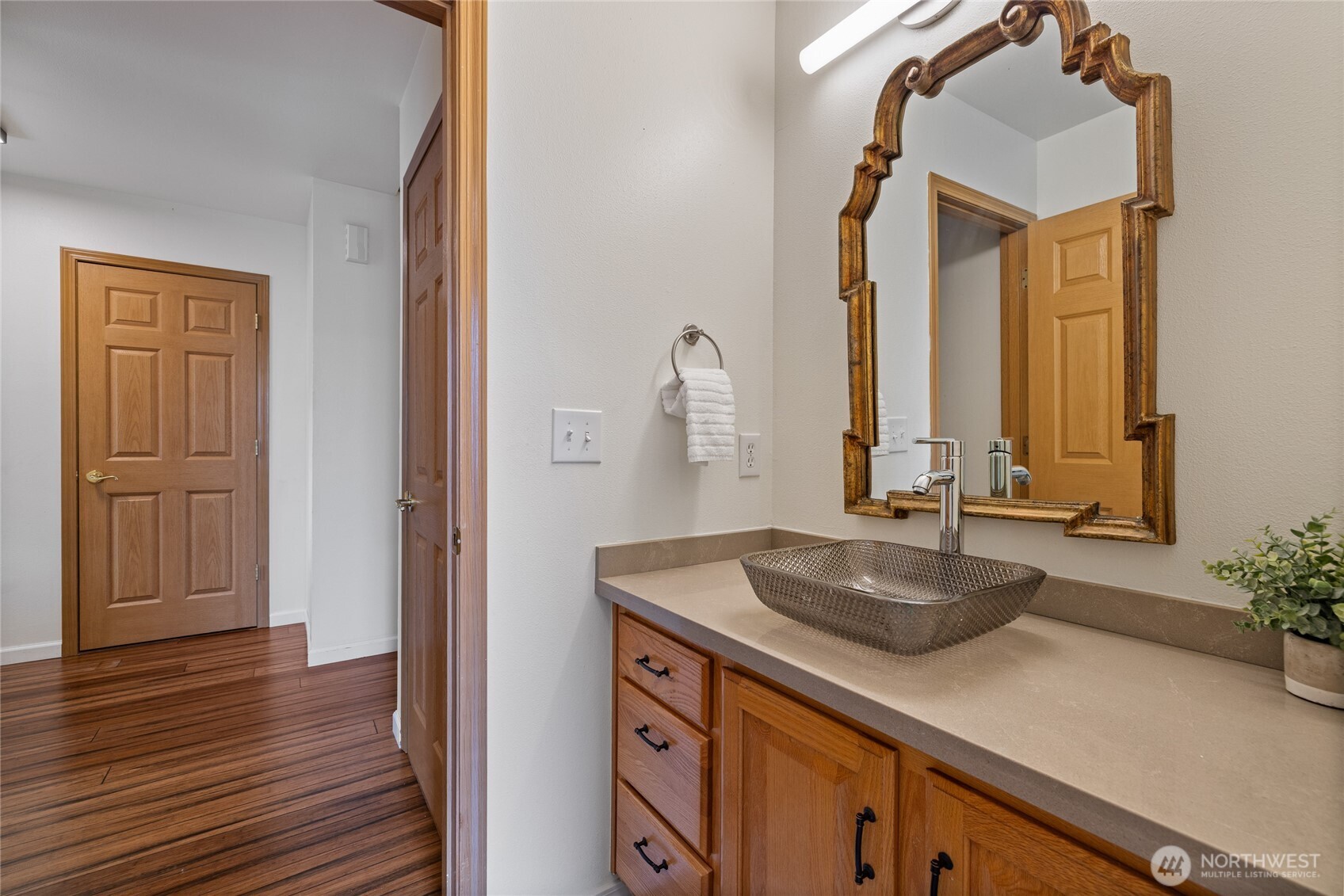 1069 5th , Steilacoom, WA 98388