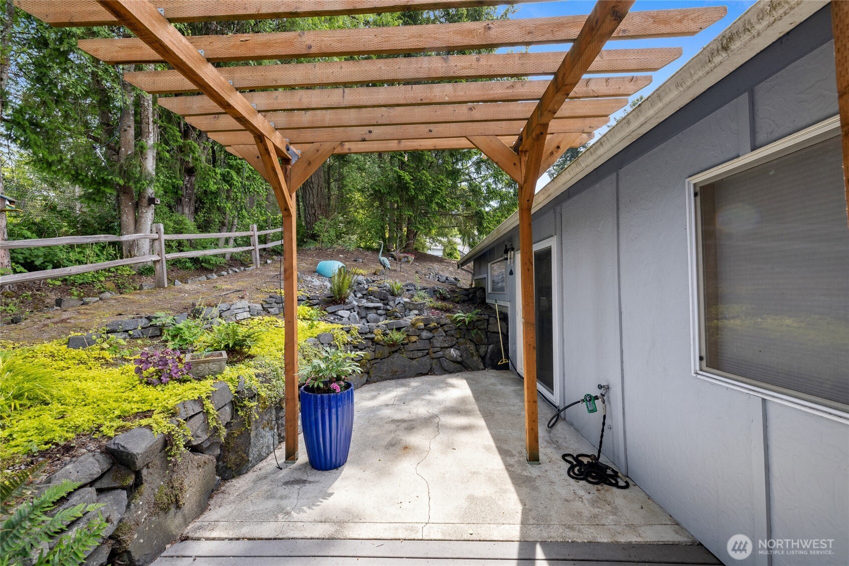1069 5th , Steilacoom, WA 98388